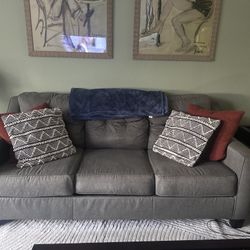 Couch & Love Seat Set