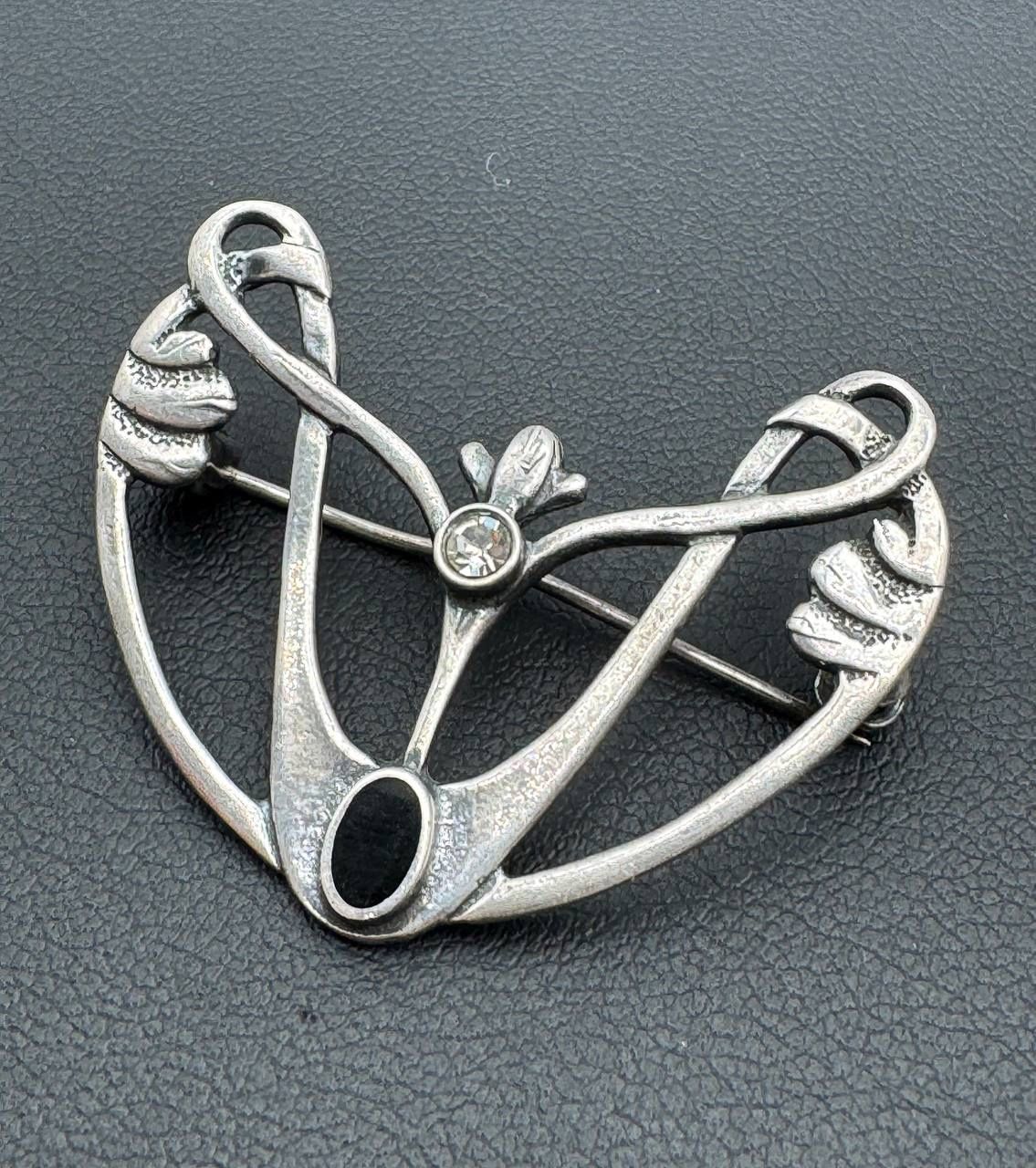 Vintage 925 sterling silver brooch with diamond 4.1g