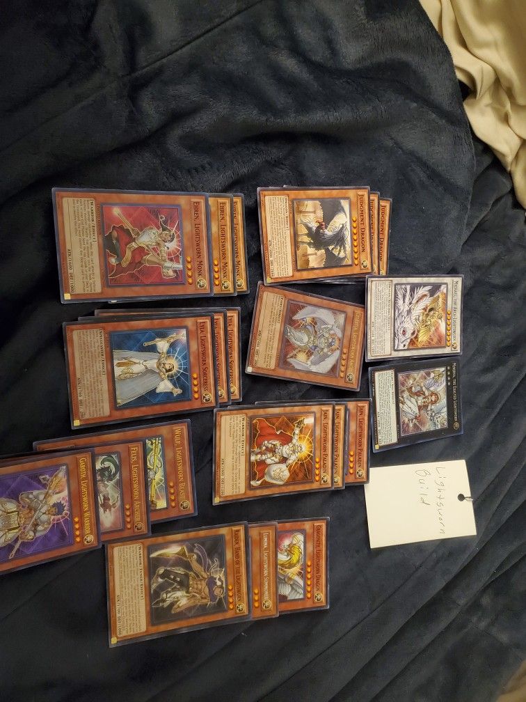 Yugioh Lightsworn Deck Build.
