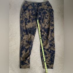 Lululemon Blue and Tan Joggers