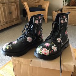 Floral/black Lace Up Boots-NEW!!