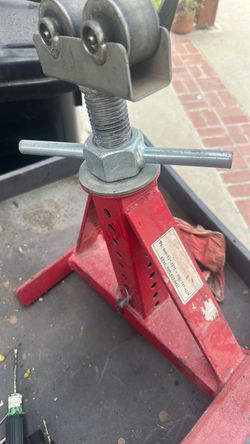 Wire spool jack stands