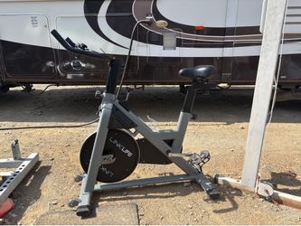Stationary exercise bike