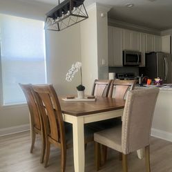 6 Chairs dining Table With leaf extension 