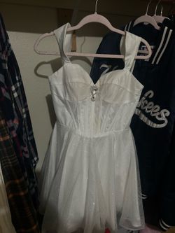 Color : White  Size : Medium