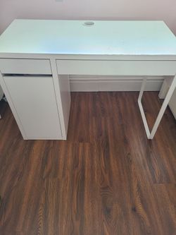 Ikea table desk white