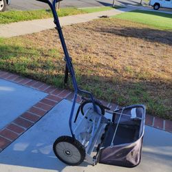 Manual Push Behind Reel Lawn Mower Rarely Used!
