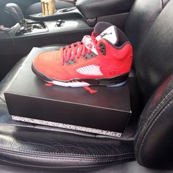 Jordan 5 Raging Bull Fresh Never Worn Worn Brand New