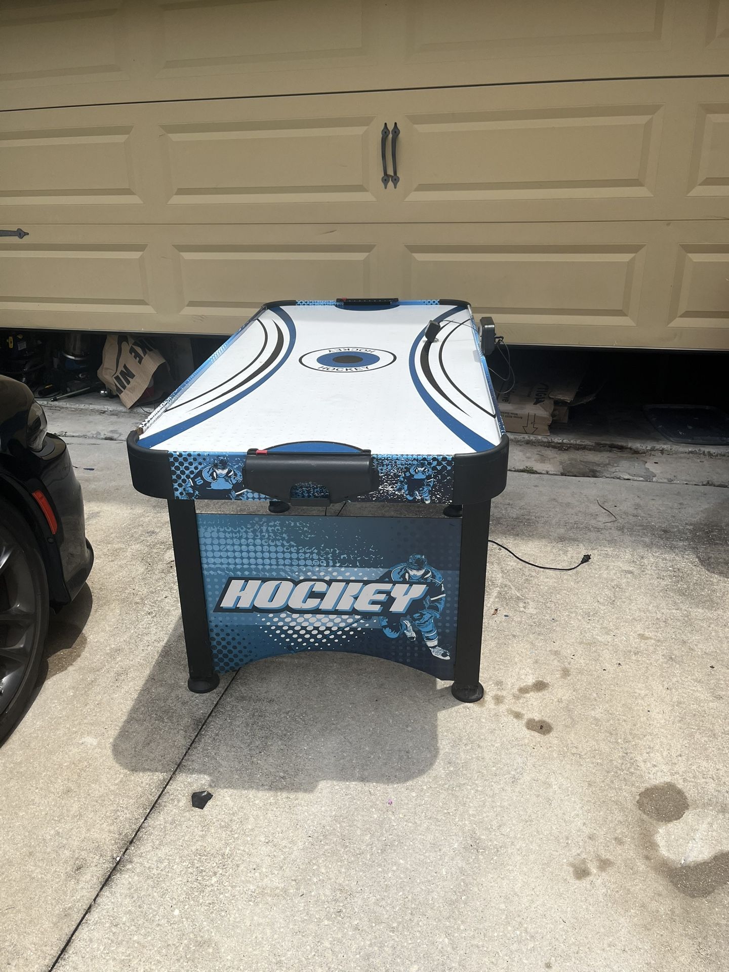 Air Hockey Table