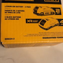 DEWALT DCB224-2 20V MAX Lithium-Ion 4.0 Ah and 2.0Ah Battery