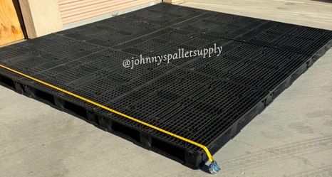 Pallets plastic