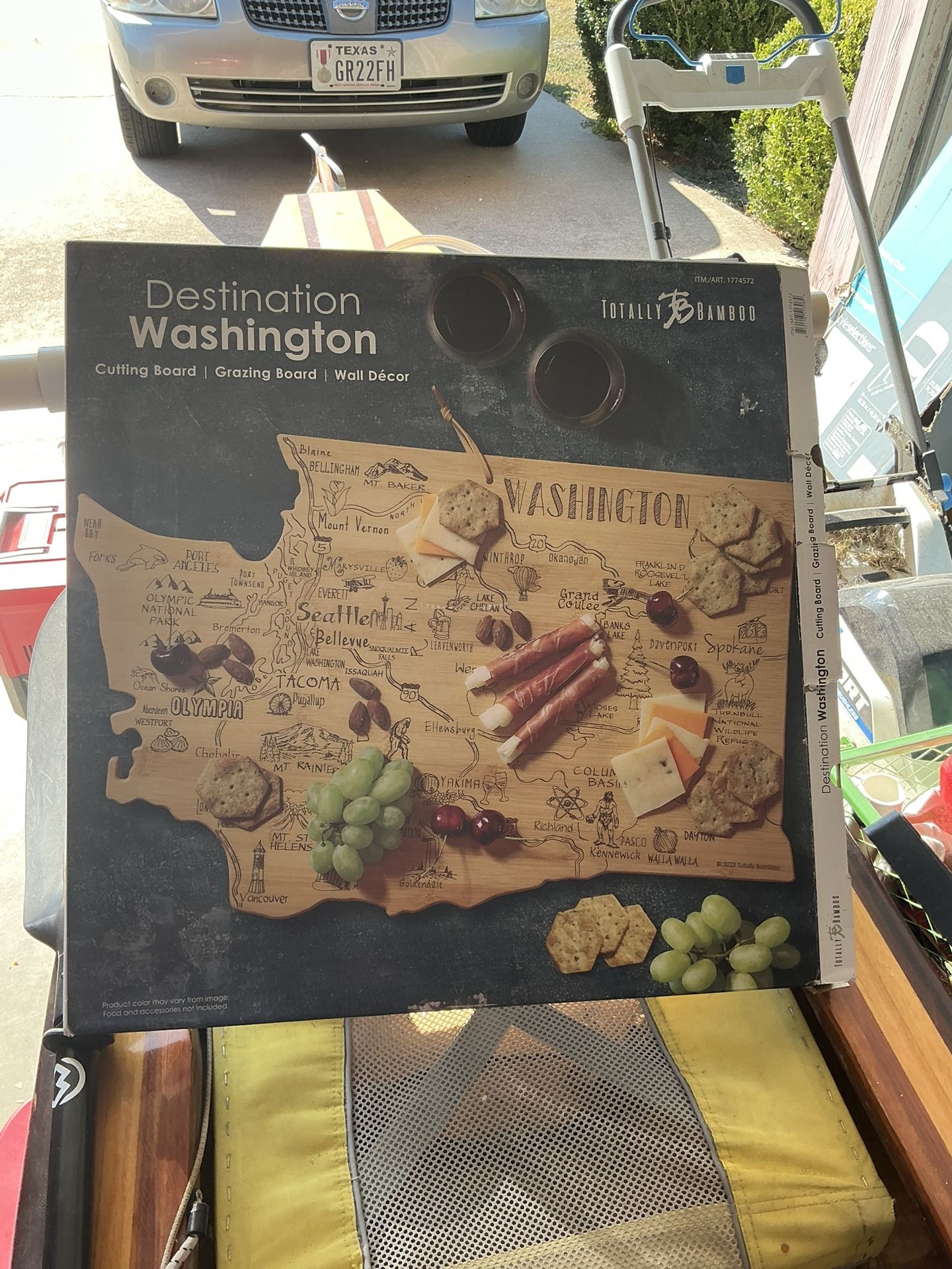 Totally Bamboo Cutting Board, Washington State. New, Never Used.