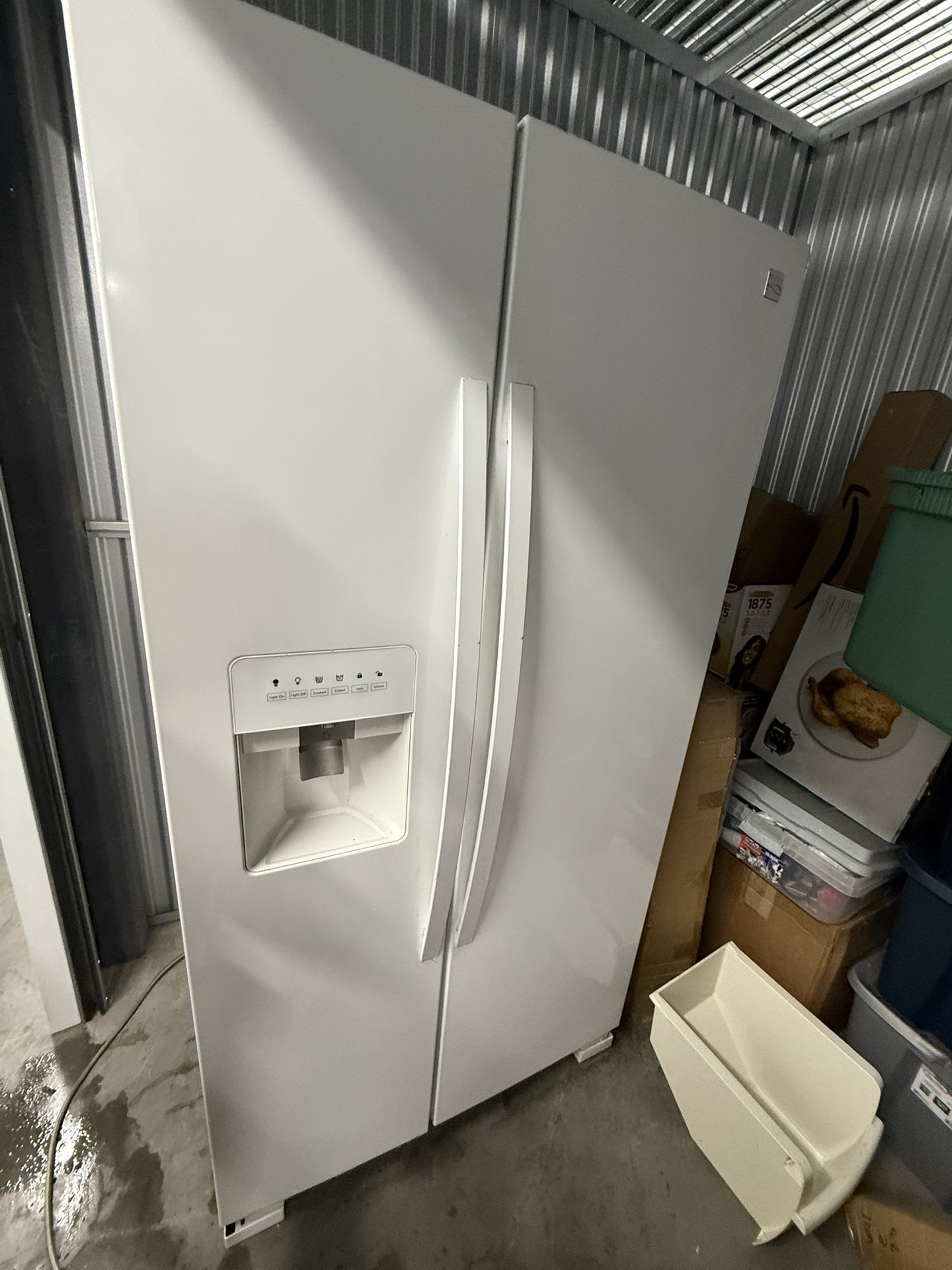 Refrigerator