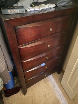 Wood Drawer Chest 