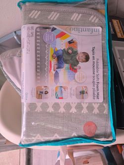 Baby floor playmat