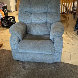 Free Recliner (LA-Z-Boy) 