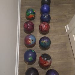 GOOD CONDITION BOWLING BALLS FOR SALE CHEAPP 