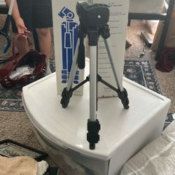 Velbon Tripod $20 For 2 (two)