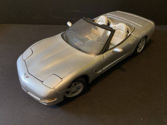 1/18 Diecast Car Chevrolet Corvette 1998