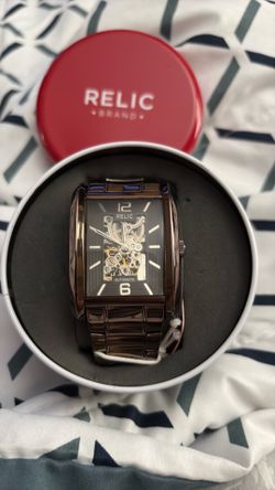 Relic watch automatic