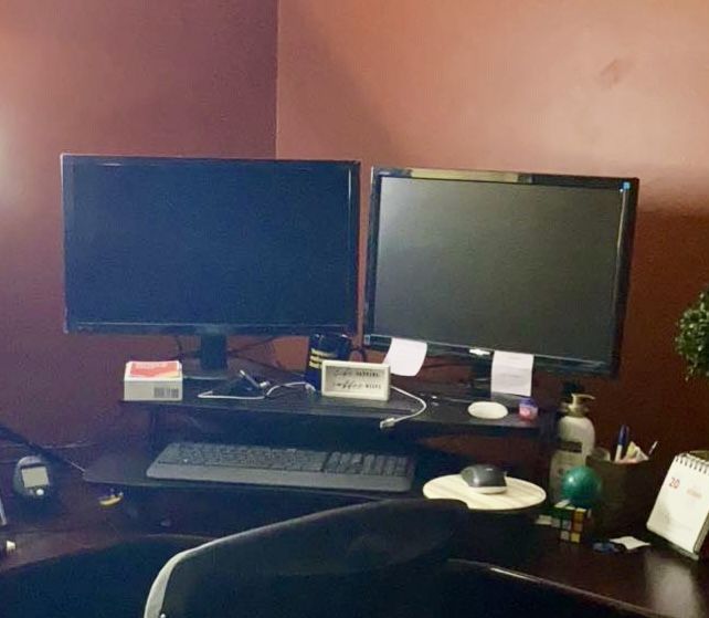 2 Monitors