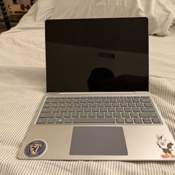 Microsoft Surface laptop Go