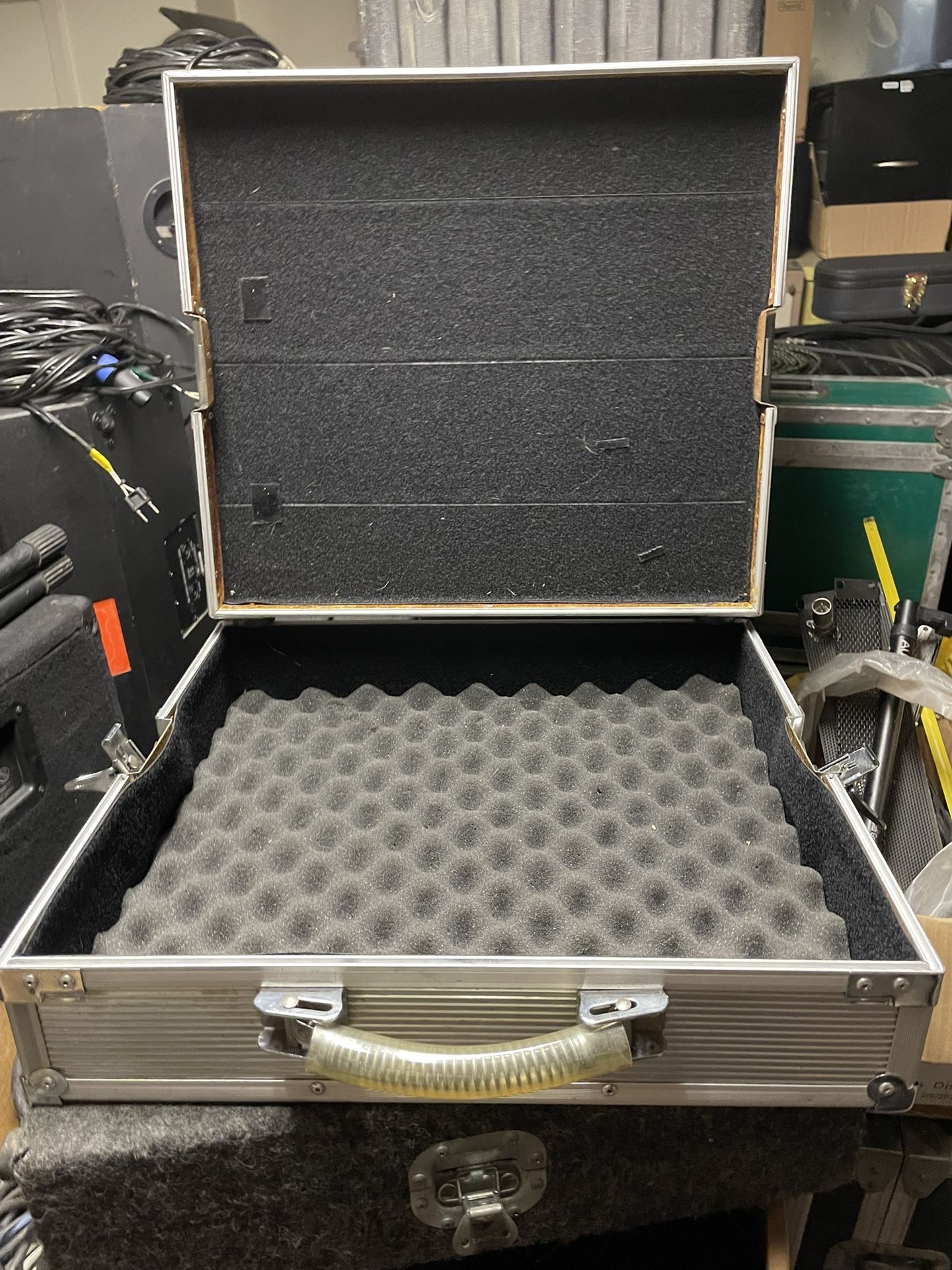 Road Runner Effects Pedalboard Silver
