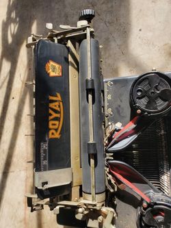 Royal Manual Typewriter