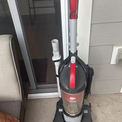 Dirt Devil Vacuum