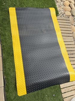 Anti Fatigue Mat Industrial, Standing Mat, Yellow Border Safety, 5 x 3 ft, 3/8" Thick, Advanced High-Density Memory Foam, for Workshop Workstations,