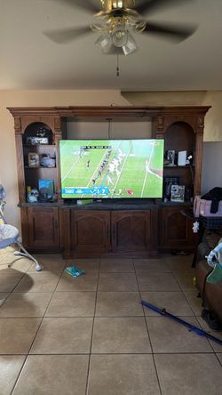 Entertainment center