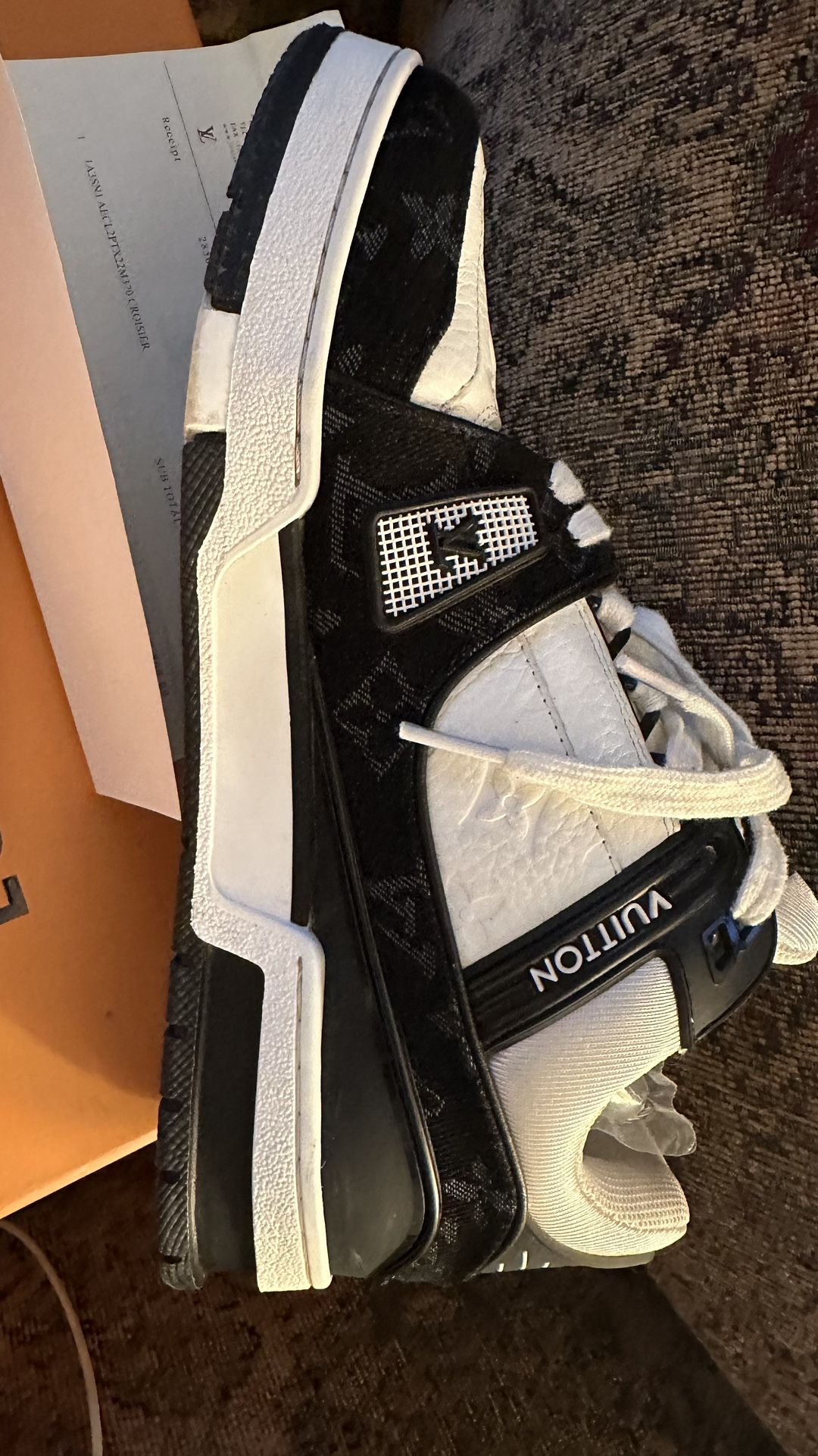 Louis Vouition Size 8 Great Shoes 450 OBO