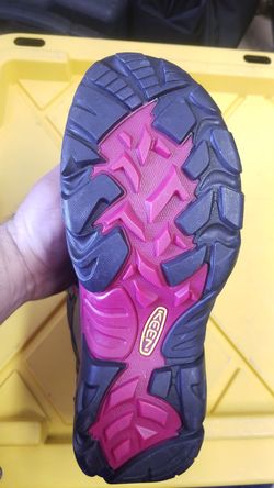 Keen women boots size 10,built in USA