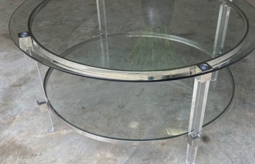 Round Coffee Table (ROOMS TO GO)