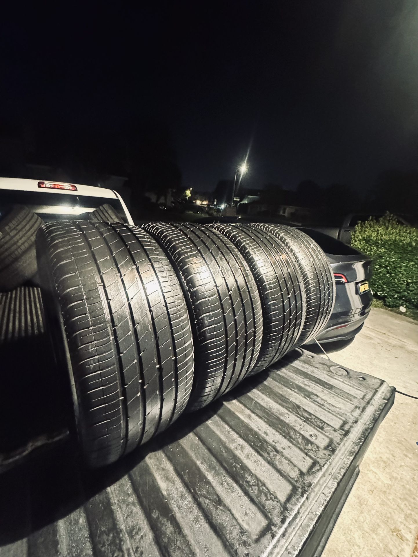 255/40/20 Goodyear Eagle F1 80%+ Tread (4)