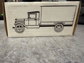 1931 Hawkeye Motor Truck Bank 1:34 Scale Die-Cast Metal Coin Bank