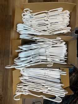 Large Lot of White Plastic Clothes “Notched” Hangers – 60+ Per Box – Mixed Brands
