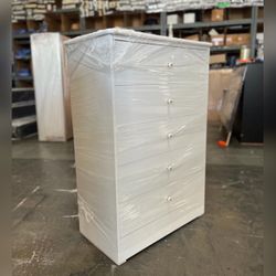 Dresser/ Five drawers dresser