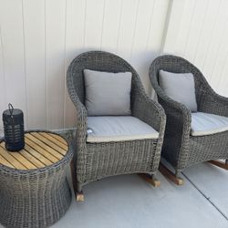 Patio Chair With Table