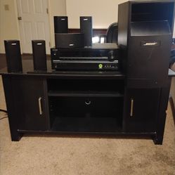 Attention sound lovers!!!! Bose Acoustimass  series 6 home theater speaker system