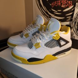 Jordan 4 Vivid Sulfur 12 (Mens 10.5)