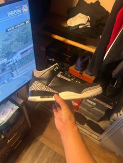 Jordan 3 green glows