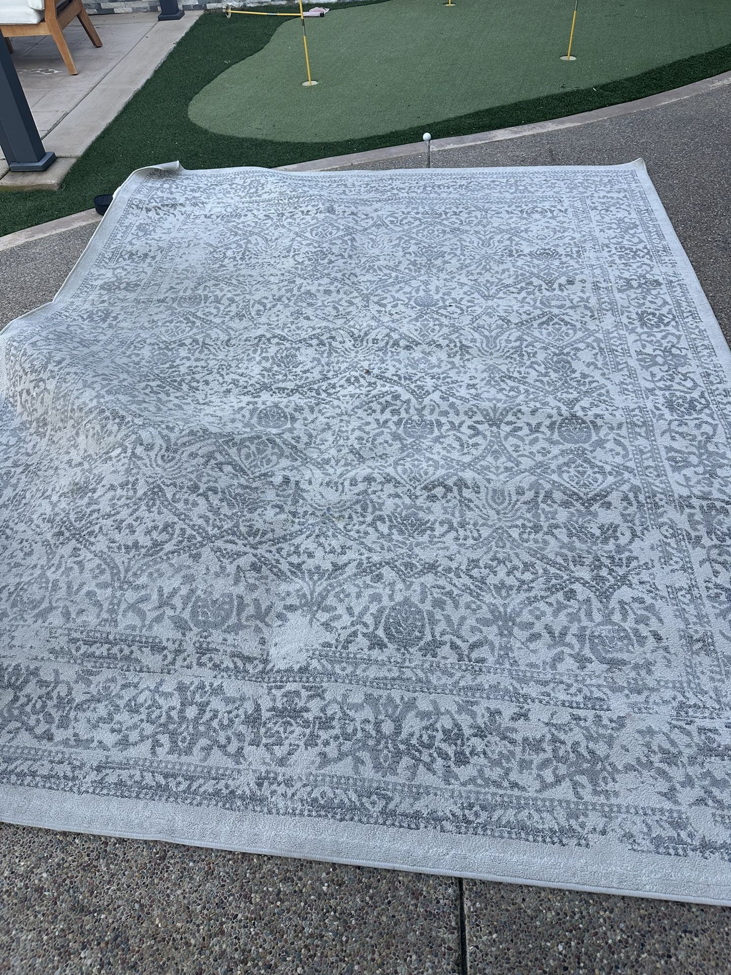 Area Rug 7' 10" x 10' - Ivory Gray