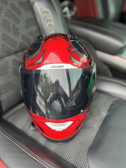 Large Icon Helmet