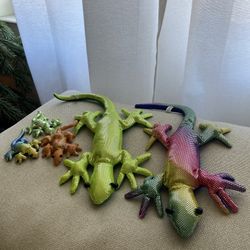 Stuffed Colorful Lizards 