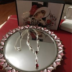 Absolutely ! Gorgeous ! Silver Victorian Garnet Stone Necklace 