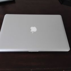 Apple MacBook 15"