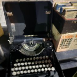 Antique Type Writer 