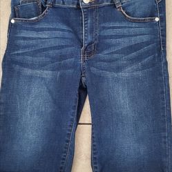 Juniors Shorts. Size 11