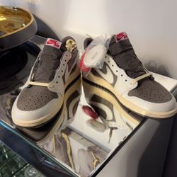 Travis Scott Ai Jordan 1 Low 